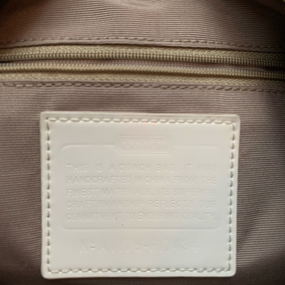 New Coach Shoulder Tote Bag, cream and beige in color. New condition! - Picture 5 of 8